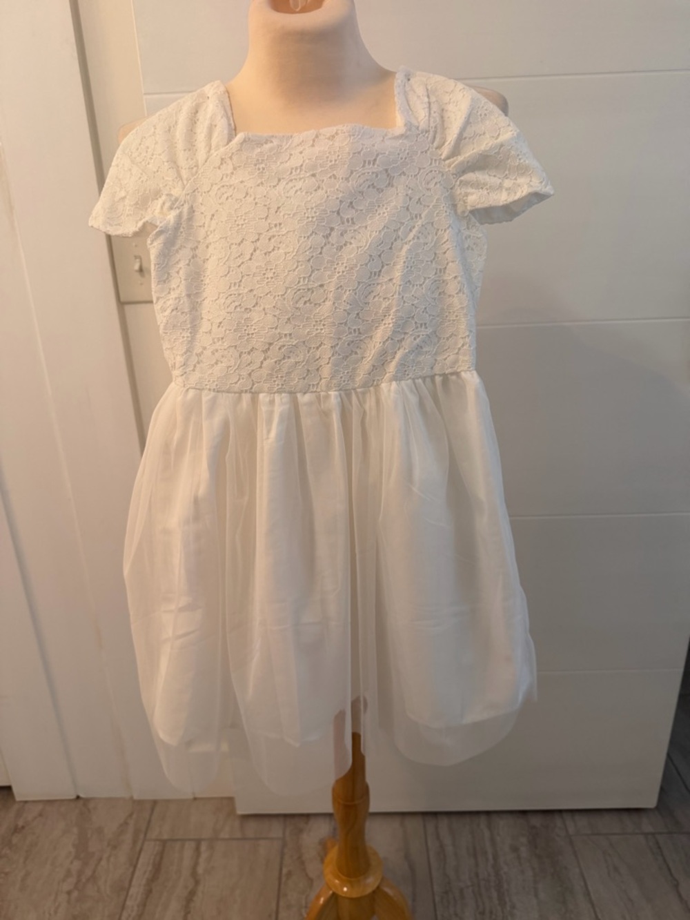 Girls White Lace & Tulle Party Dress